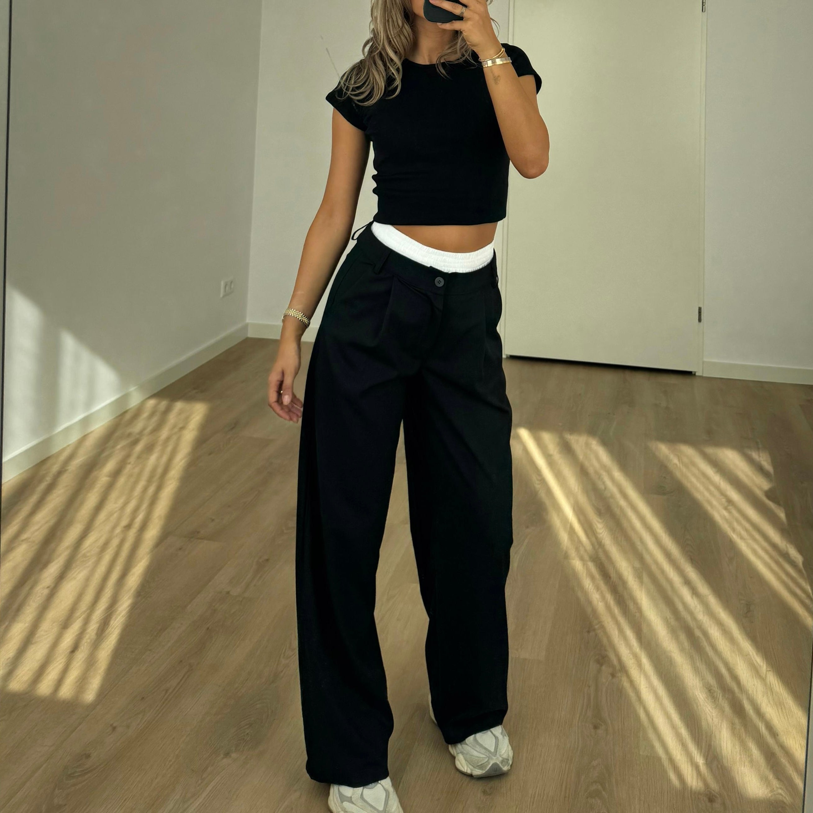 PANTALON WITH SHORT LOOK